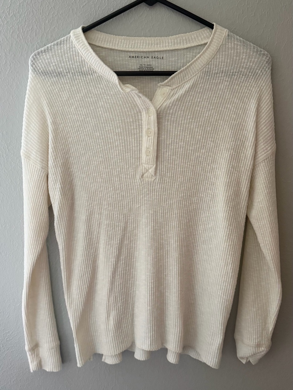 American Eagle Ivory Thermal Henley Knit
